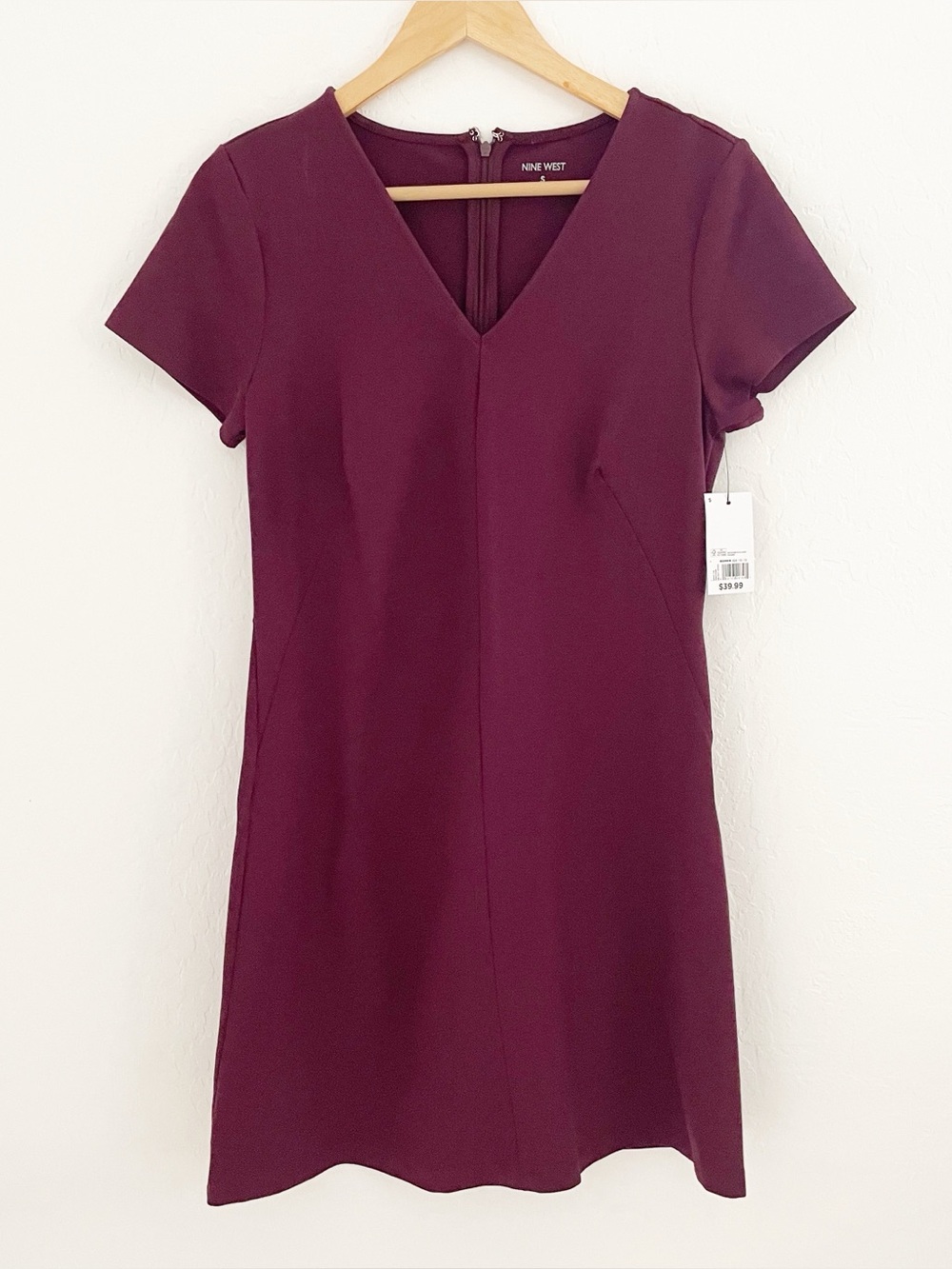 Nine West Maddie v neck dress in plum size small